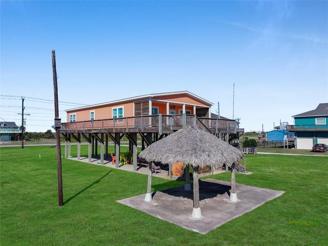 981 Dolly Street, Gilchrist, TX 77617