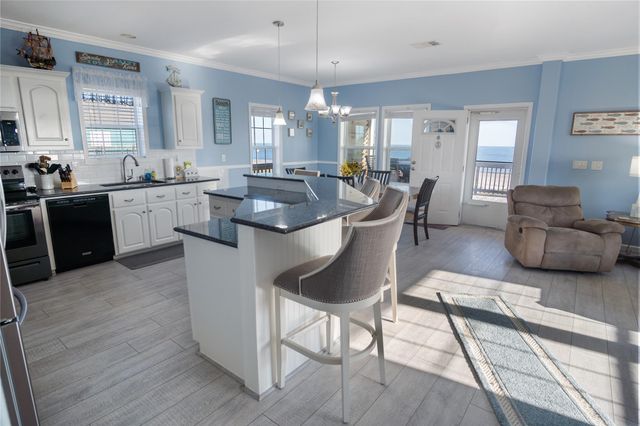 981 Dolly Street, Gilchrist, TX 77617