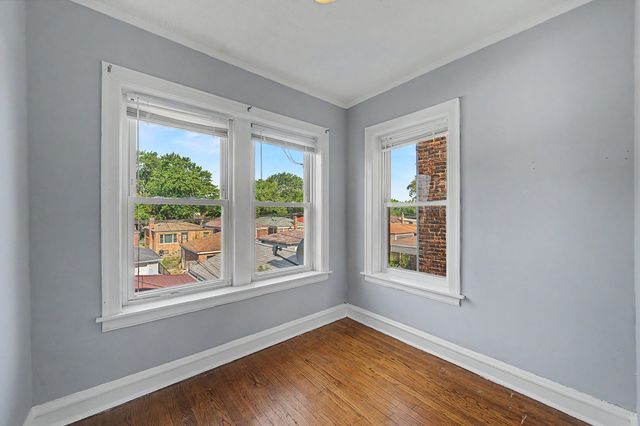 10724 S Avenue C 2, Chicago, IL 60617