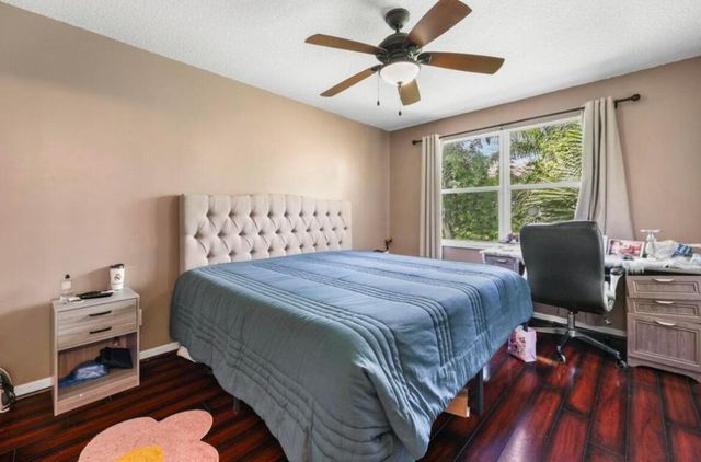 380 SW 122nd Avenue, Pembroke Pines, FL 33025