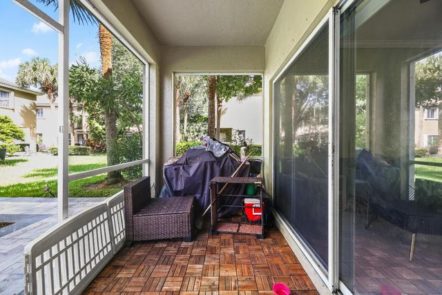 380 SW 122nd Avenue, Pembroke Pines, FL 33025