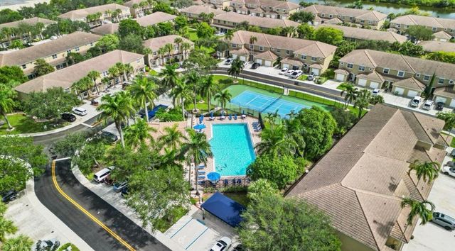 380 SW 122nd Avenue, Pembroke Pines, FL 33025