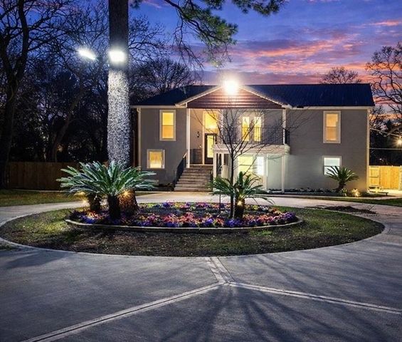 4509 Country Club Drive, Dickinson, TX 77539