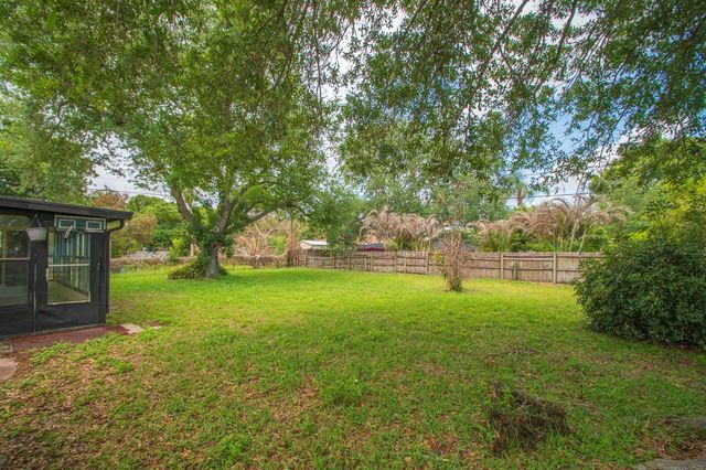 1846 24th Place SW, Vero Beach, FL 32962