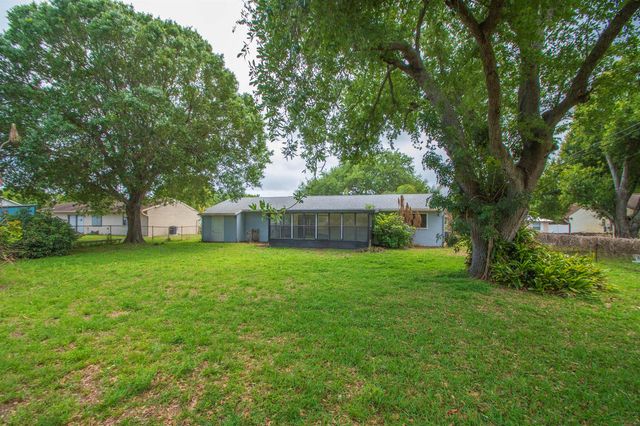 1846 24th Place SW, Vero Beach, FL 32962