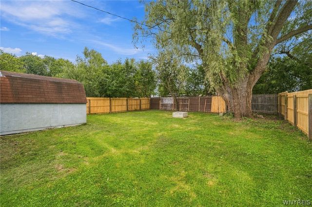 61 Spruce Road, Amherst, NY 14226