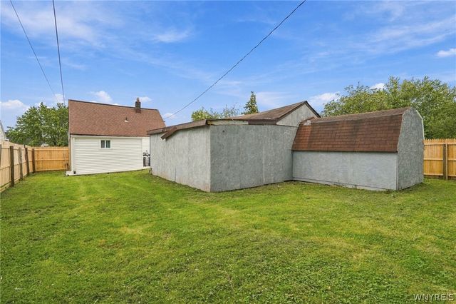 61 Spruce Road, Amherst, NY 14226