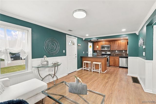 61 Spruce Road, Amherst, NY 14226