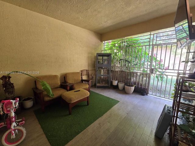 1236 NE 32nd Ave, Homestead, FL 33033