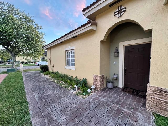 1236 NE 32nd Ave, Homestead, FL 33033