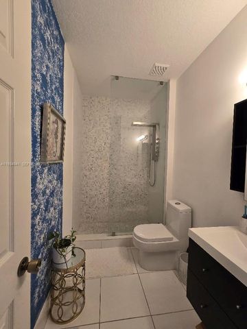 1236 NE 32nd Ave, Homestead, FL 33033