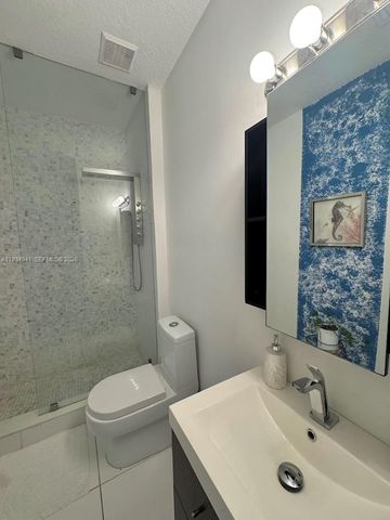 1236 NE 32nd Ave, Homestead, FL 33033