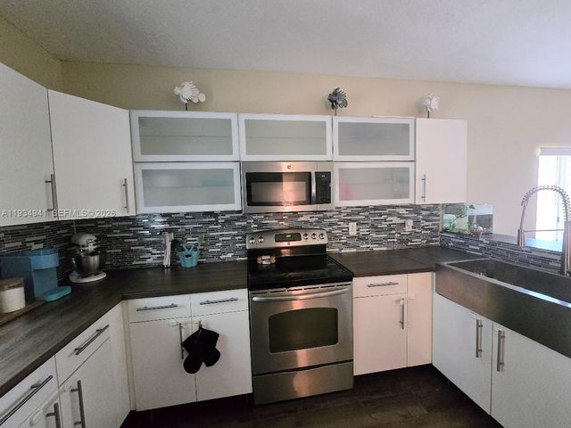 1236 NE 32nd Ave, Homestead, FL 33033