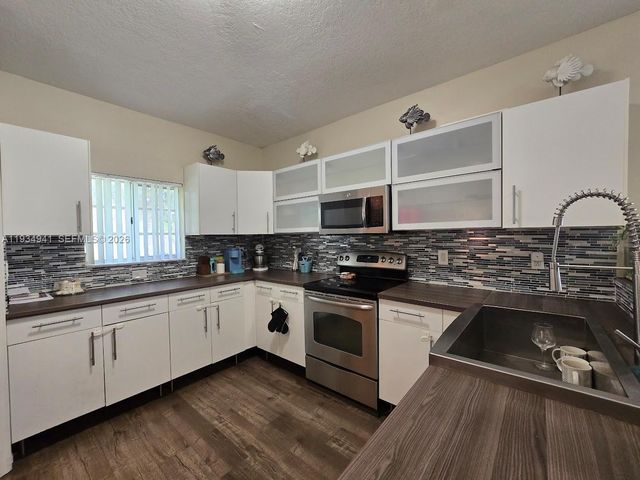 1236 NE 32nd Ave, Homestead, FL 33033