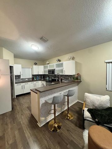 1236 NE 32nd Ave, Homestead, FL 33033