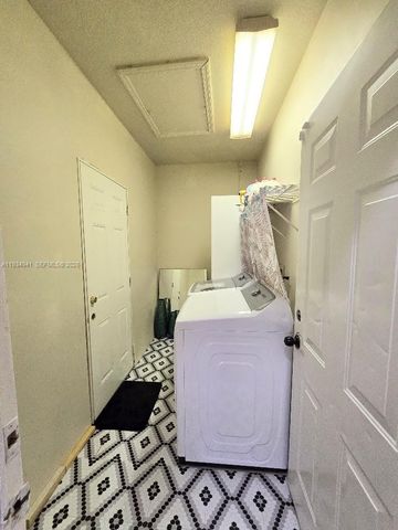 1236 NE 32nd Ave, Homestead, FL 33033