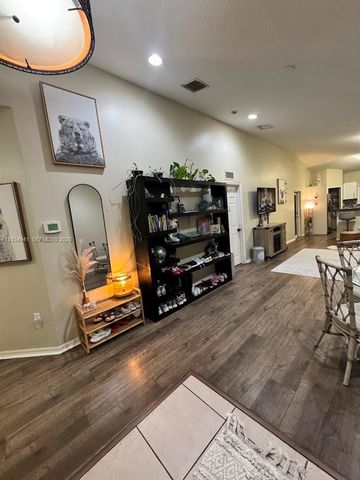 1236 NE 32nd Ave, Homestead, FL 33033