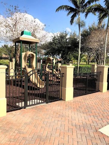 1236 NE 32nd Ave, Homestead, FL 33033