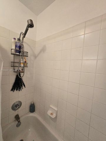 1236 NE 32nd Ave, Homestead, FL 33033