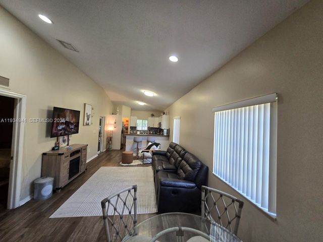 1236 NE 32nd Ave, Homestead, FL 33033