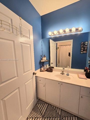 1236 NE 32nd Ave, Homestead, FL 33033