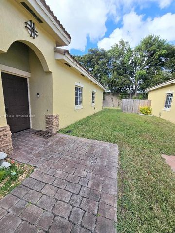 1236 NE 32nd Ave, Homestead, FL 33033