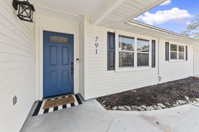 791 SE River Court, Port St. Lucie, Port St Lucie, FL 34983