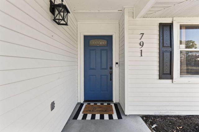 791 SE River Court, Port St. Lucie, Port St Lucie, FL 34983