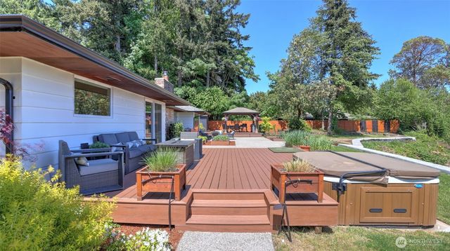 22010 34th Avenue S, Seatac, WA 98198
