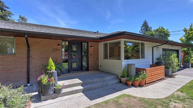 22010 34th Avenue S, Seatac, WA 98198
