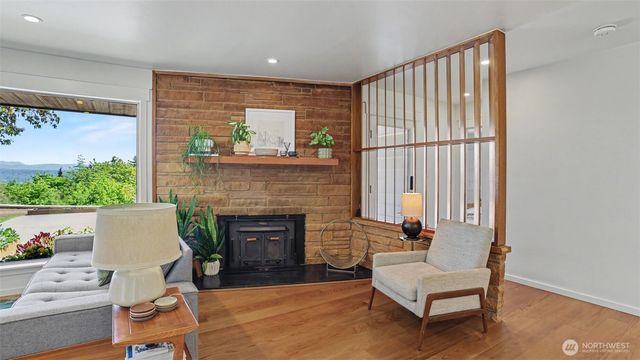 22010 34th Avenue S, Seatac, WA 98198