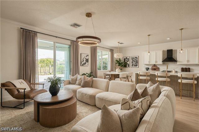 2109 Clementine ST, Naples, FL 34120