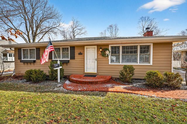 55 Elizabeth Street, Canal Winchester, OH 43110