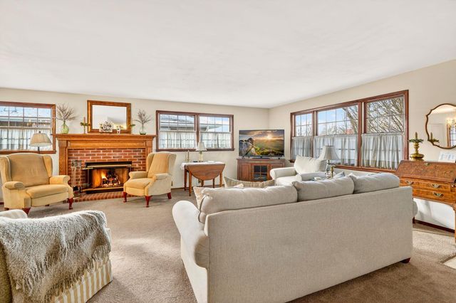 55 Elizabeth Street, Canal Winchester, OH 43110