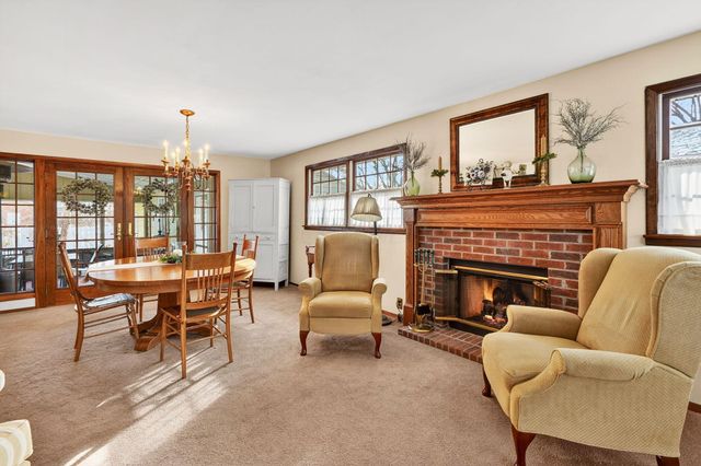 55 Elizabeth Street, Canal Winchester, OH 43110