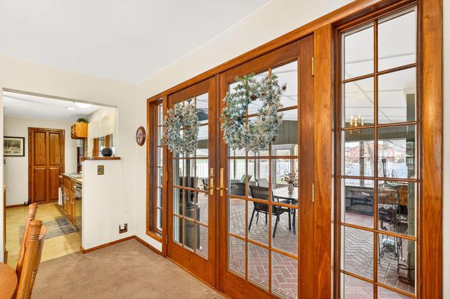 55 Elizabeth Street, Canal Winchester, OH 43110