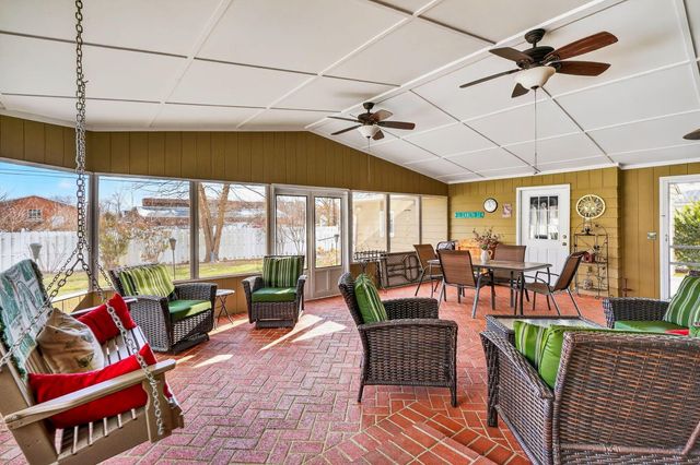 55 Elizabeth Street, Canal Winchester, OH 43110