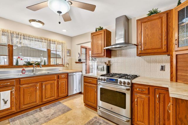 55 Elizabeth Street, Canal Winchester, OH 43110