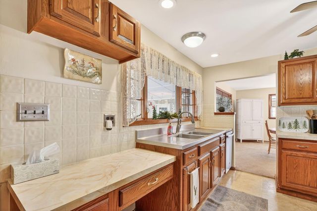 55 Elizabeth Street, Canal Winchester, OH 43110