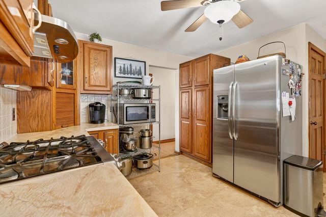 55 Elizabeth Street, Canal Winchester, OH 43110