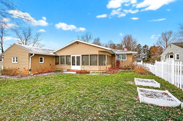 55 Elizabeth Street, Canal Winchester, OH 43110