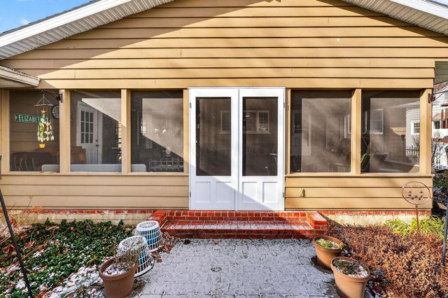 55 Elizabeth Street, Canal Winchester, OH 43110