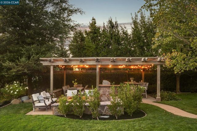 11 Hunters Ter, Danville, CA 94506