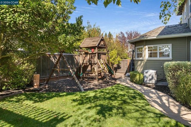 11 Hunters Ter, Danville, CA 94506