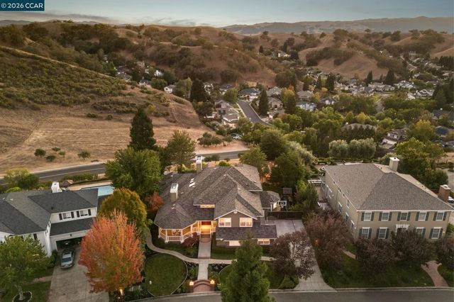 11 Hunters Ter, Danville, CA 94506