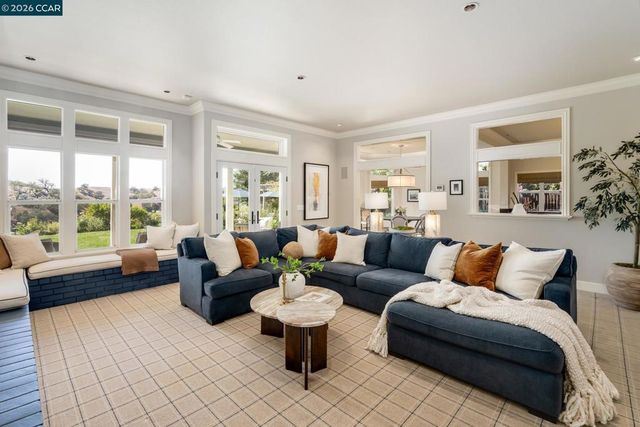 11 Hunters Ter, Danville, CA 94506