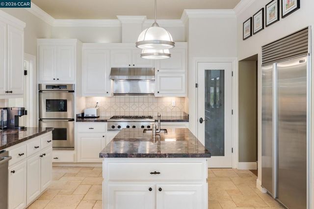 11 Hunters Ter, Danville, CA 94506
