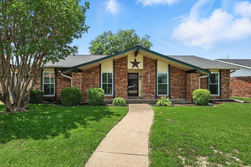 4201 Blackwillow Drive, Mesquite, TX 75150