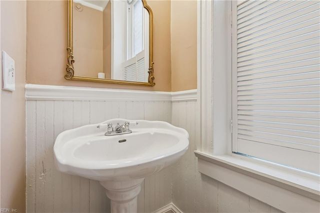 419 Court ST, Portsmouth, VA 23704