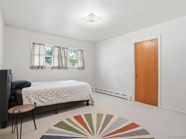 20600 Elizabeth Street, Saint Clair Shores, MI 48080